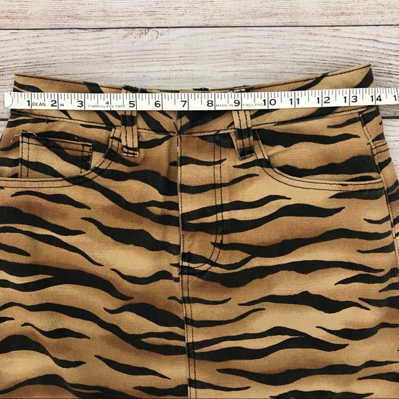 FOREVER 21 Animal Print Jean Skirt Size Small - Picture 4 of 7